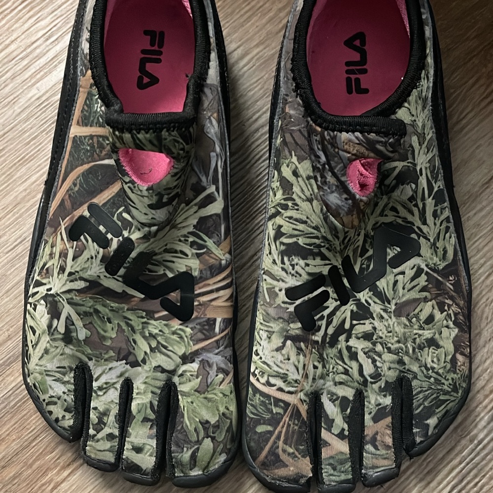 Fila Camouflage Toe Shoes with Pink Accent